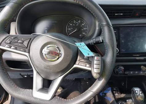 2021 Nissan Kicks Sr Xtronic Cvt z USA, uszkodzony, nr VIN 3N1CP5DV6ML511770